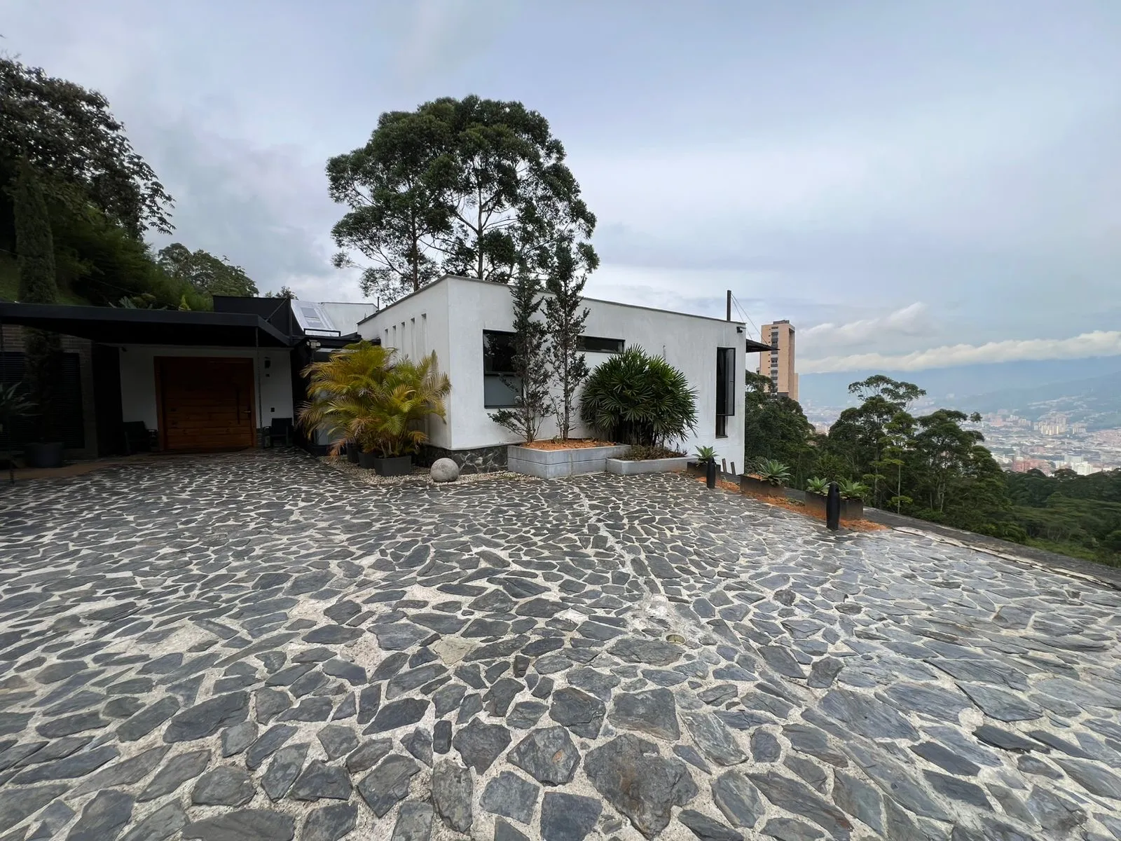 Casa en arríendo poblado 