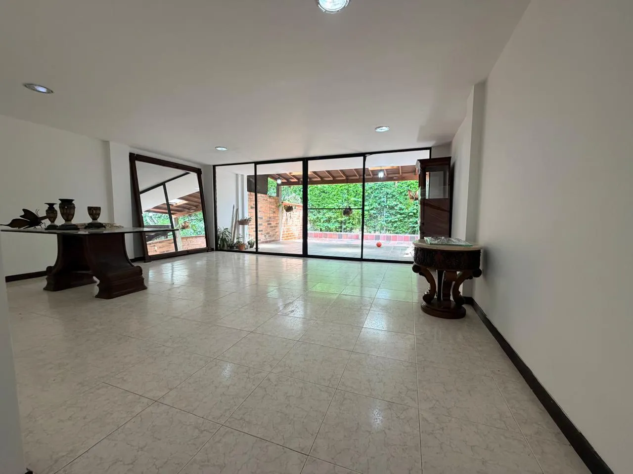 Casa de 2 niveles en arriendo envigado 