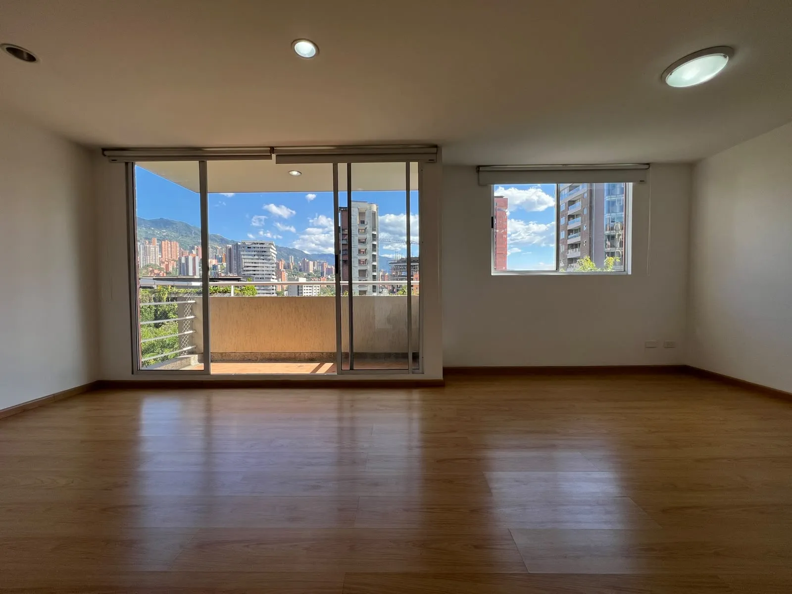 Aparta estudio en arríendo el poblado 
